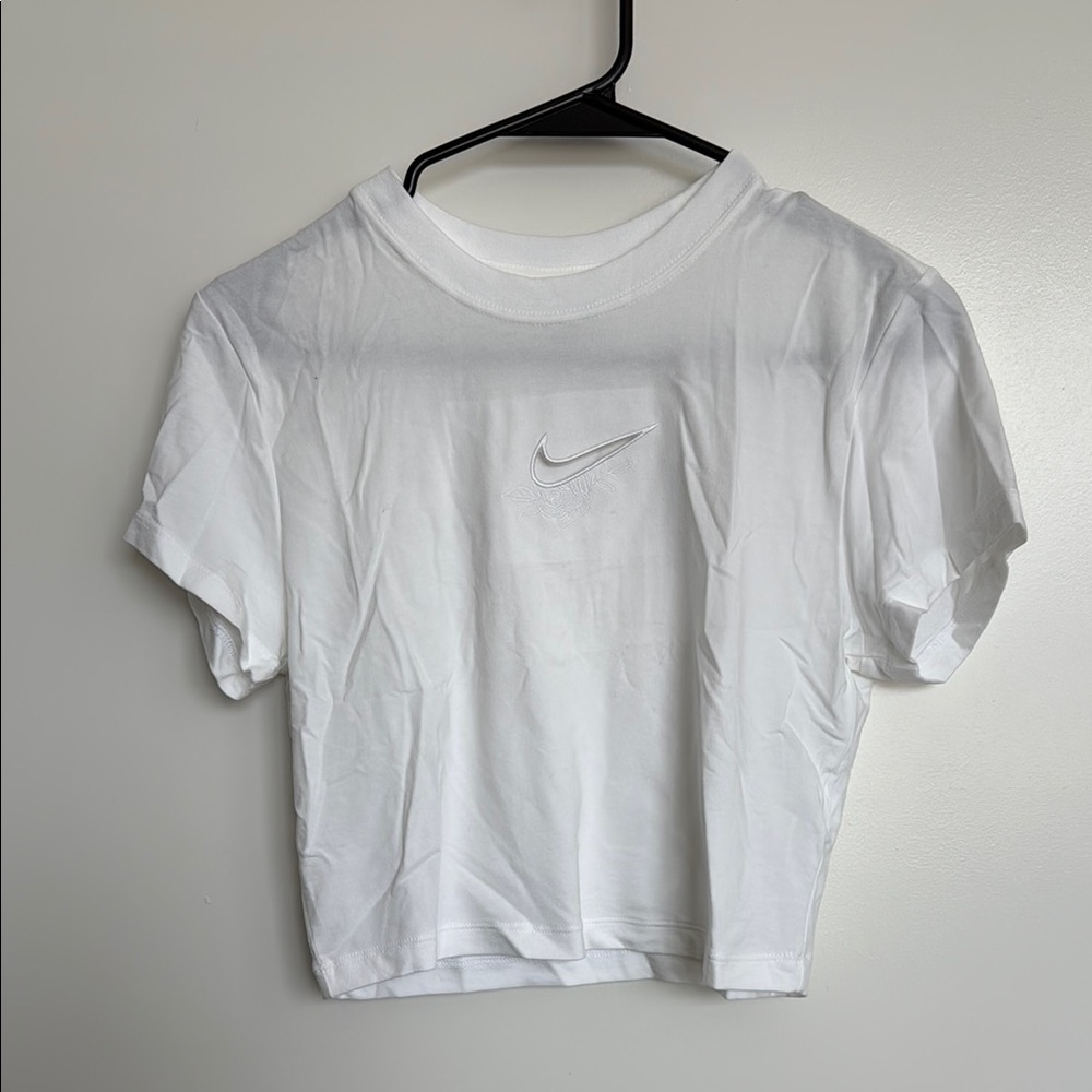 Nike White Short Sleeve Crop Top
